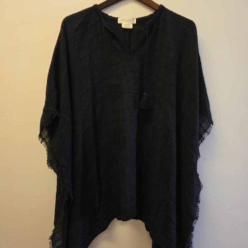 Treasure & Bond Black Tunic Top